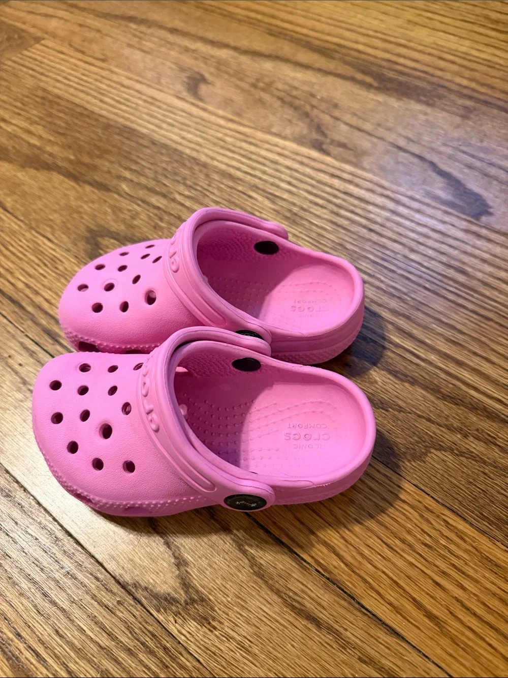 CROCS Kids Lightweight Clog in Bright Pink
